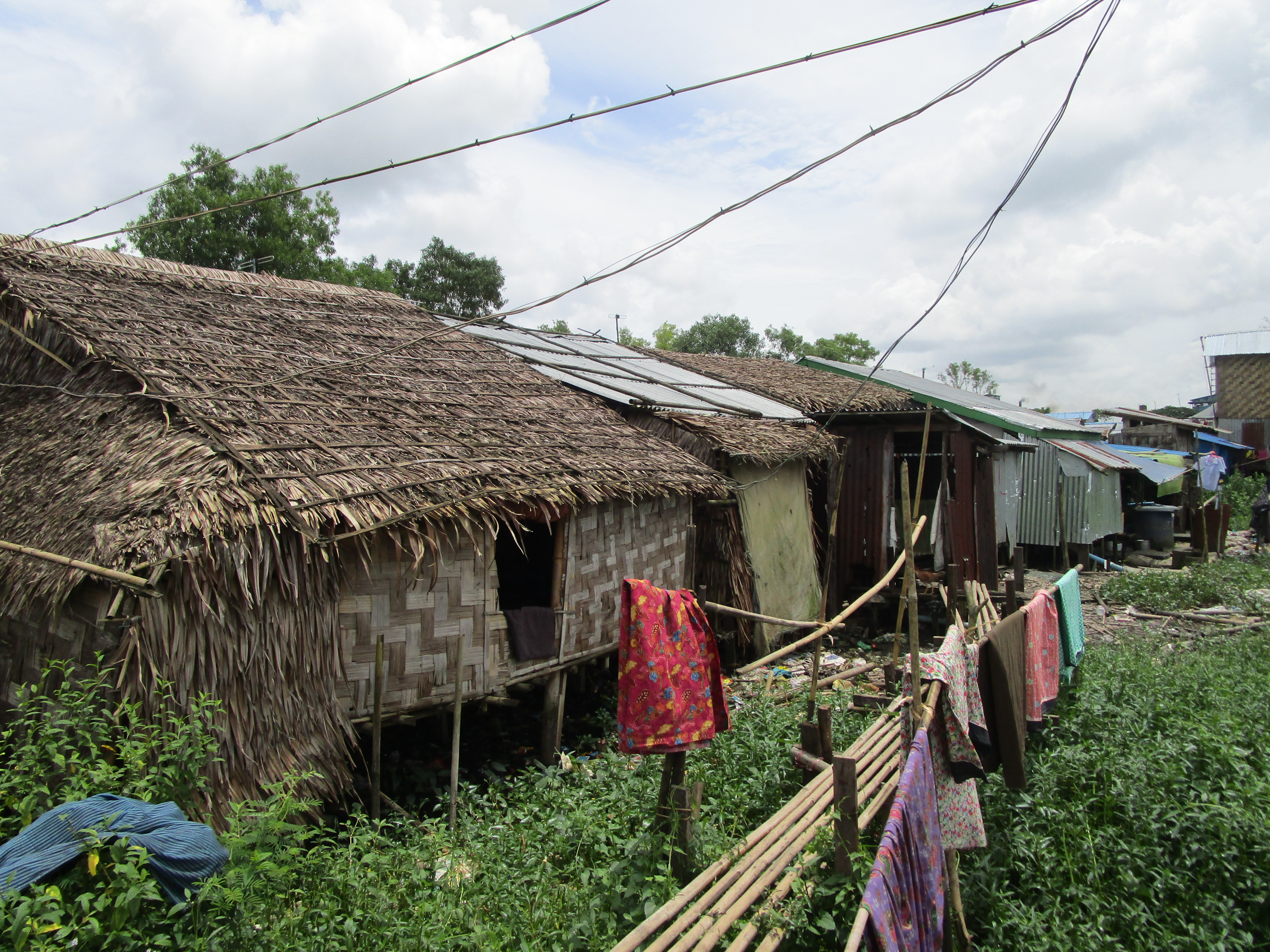 ミャンマー、スラムにある家