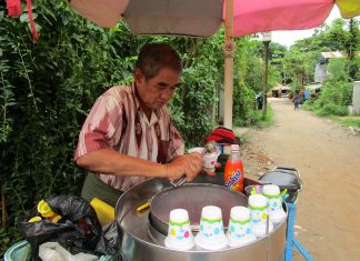 ミャンマーのアイス屋さん