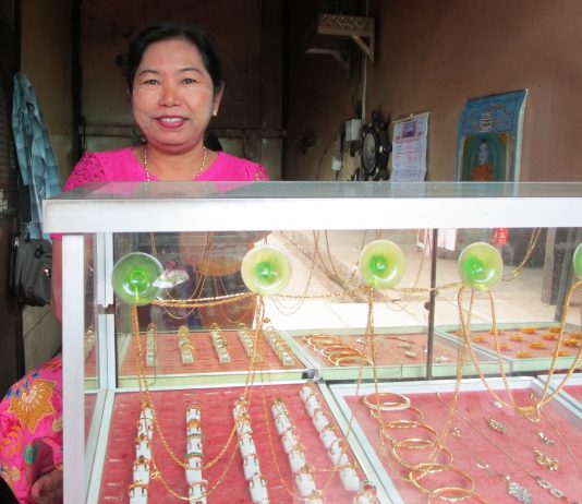 ミャンマーの働く女性