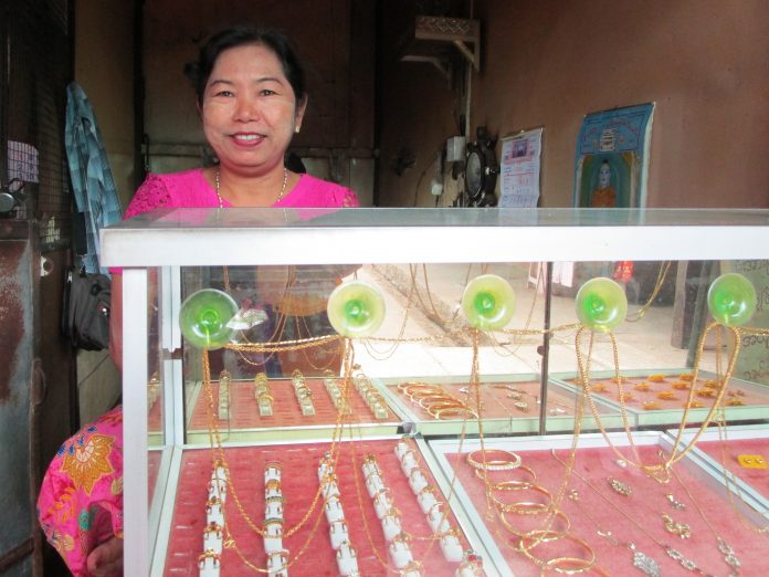ミャンマーの働く女性
