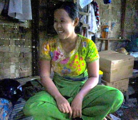 ミャンマー人女性